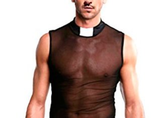 Dos curas fueron detenidos por tener sexo en un coche a plena luz del día