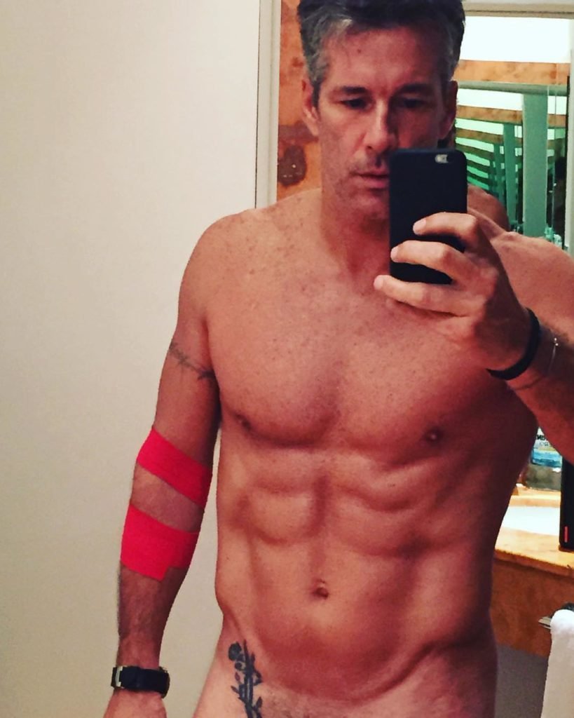 Fernando Carrillo se deja ver desnudo en Instagram CSC Noticias