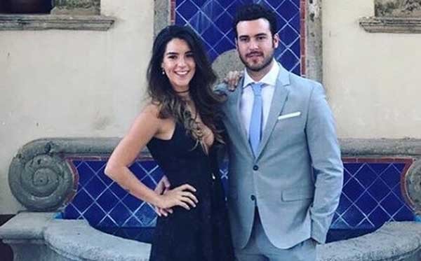 EE9D4879-4D98-40FD-BA8C-DC63988C366C