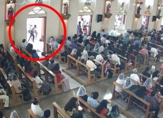 Momento en el que terrorista entra a iglesia en Sri Lanka