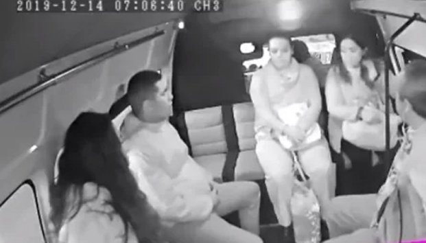 D10FE233-FFF6-4811-B33E-2B7E6ADA1B24