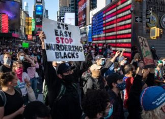 ‘No puedo respirar’, claman miles en todo el mundo por protestas