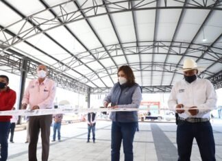 ENTREGAN LA PLAZA CÍVICA Y ARRANCAN PAVIMENTACIONES EN RINCÓN DE TAMAYO
