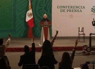 Una mañanera sin AMLO: breve, con gritos, desorden y Sánchez Cordero sin cubrebocas