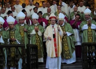 Sacerdotes piden que los tomen en cuenta para ser vacunados contra el covid
