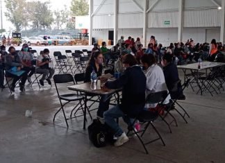 Sufren millennials síntomas tras aplicación de la primera dosis de la vacuna en Celaya