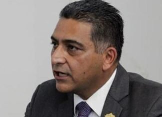 Fuera de peligro policía agredido en comercio