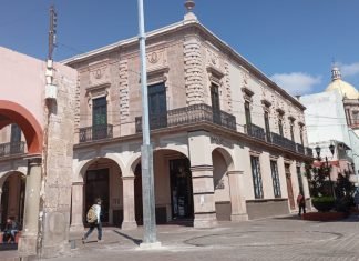 Instalan poste para cámara en jardín, en la ciudad serán 200