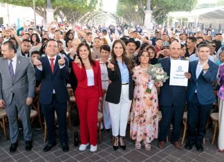 Celebran su amor 150 parejas en el Love Fest