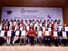Reconoce Gobernadora la excelencia académica de estudiantes guanajuatenses