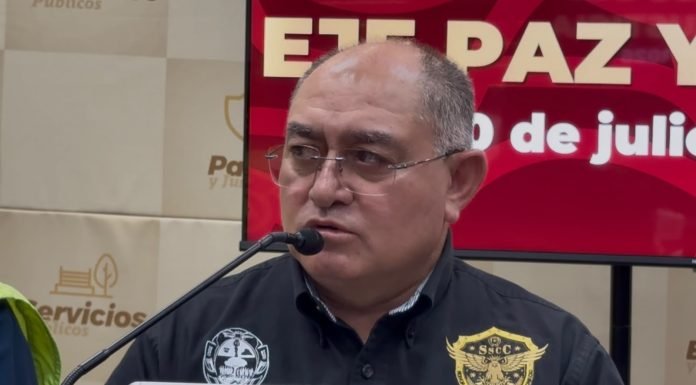 Detienen a hombre por intentar sobornar a funcionario de la Secretaría de Seguridad