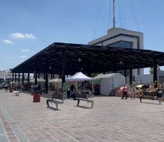 Aprueban que Feria del Alfeñique ocupe estacionamiento subterráneo pese a queja del Issste