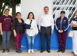 Villagrán da seguimiento a las necesidades de las escuelas a través de reuniones con comités de La Escuela es Nuestra